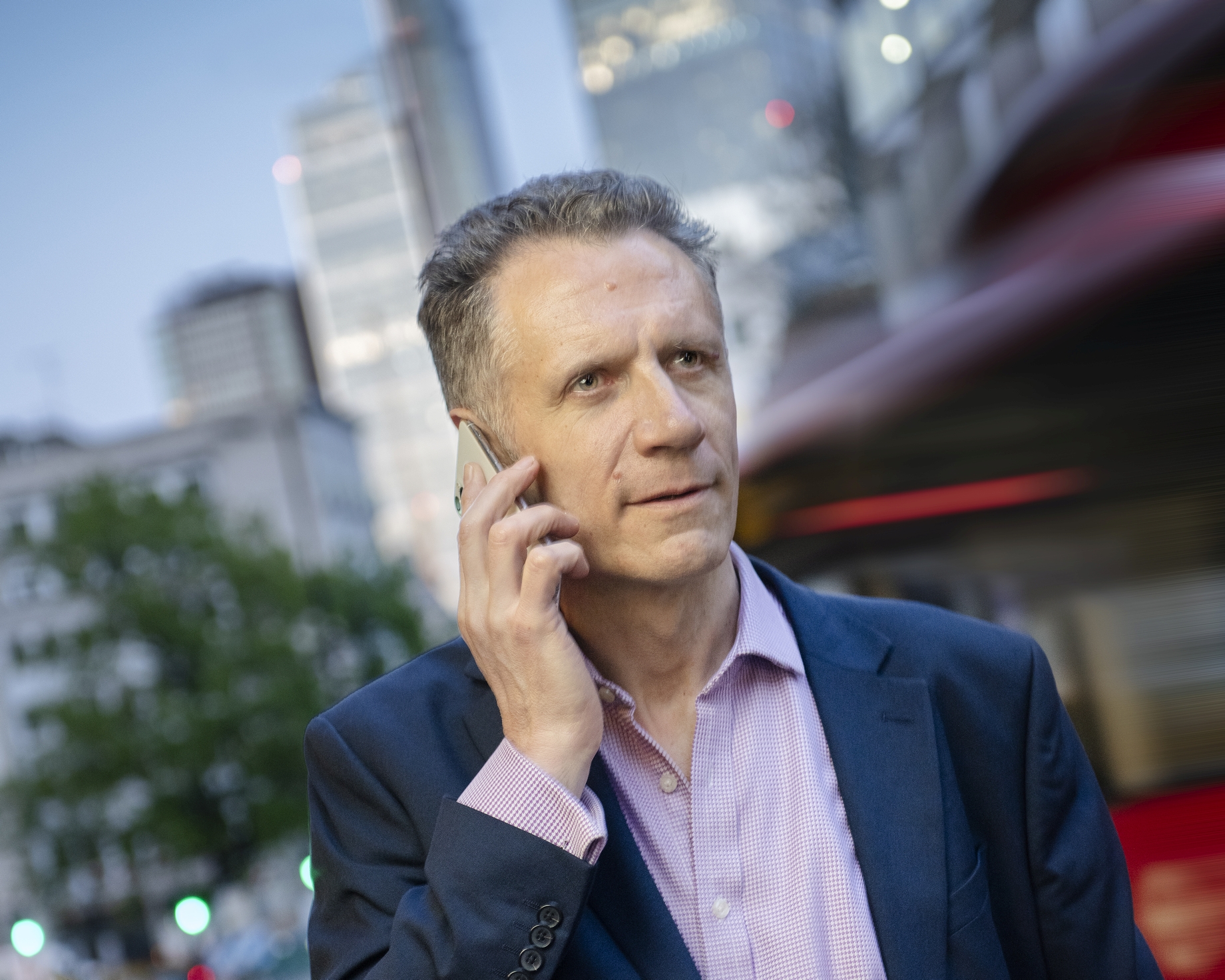 Photo of Phil Howell Business Mentoring In London Talking to Client